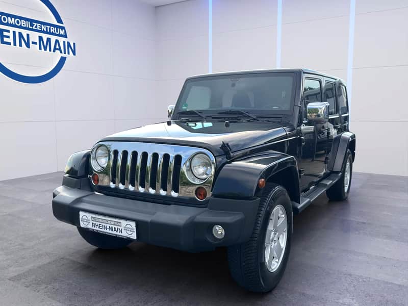Jeep Wrangler Mountain Automatik im Studio des Automobilzentrums Rhein-Main