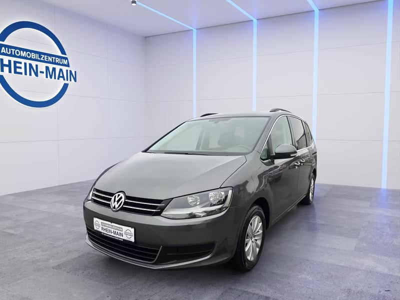 VW Sharan 2.0 TDI Highline DSG im Studio des Automobilzentrums Rhein-Main