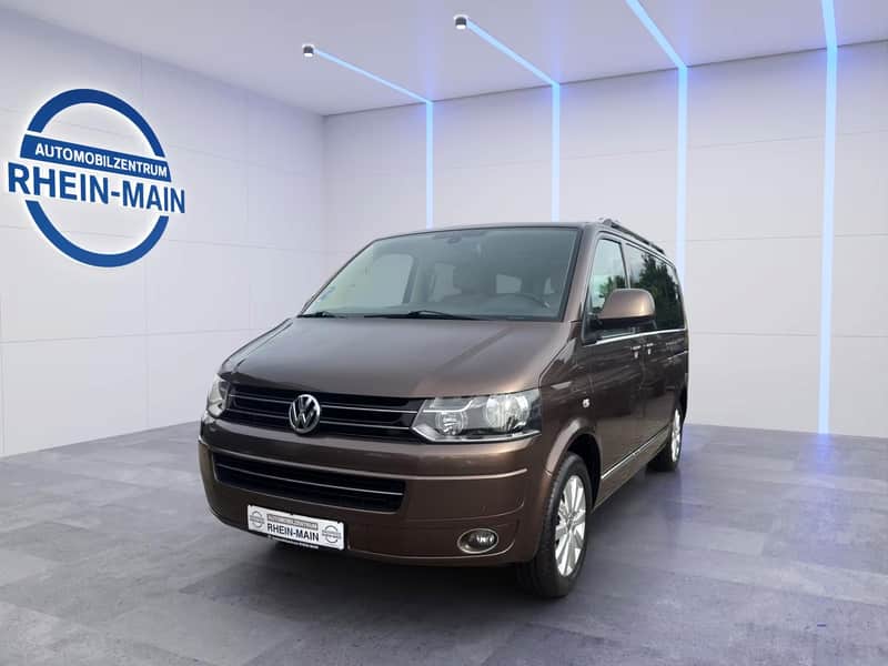 VW T5 Multivan Highline 4Kids im Studio des Automobilzentrums Rhein-Main