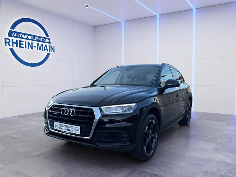 Audi Q5 S-Line quattro im Studio des Automobilzentrums Rhein-Main